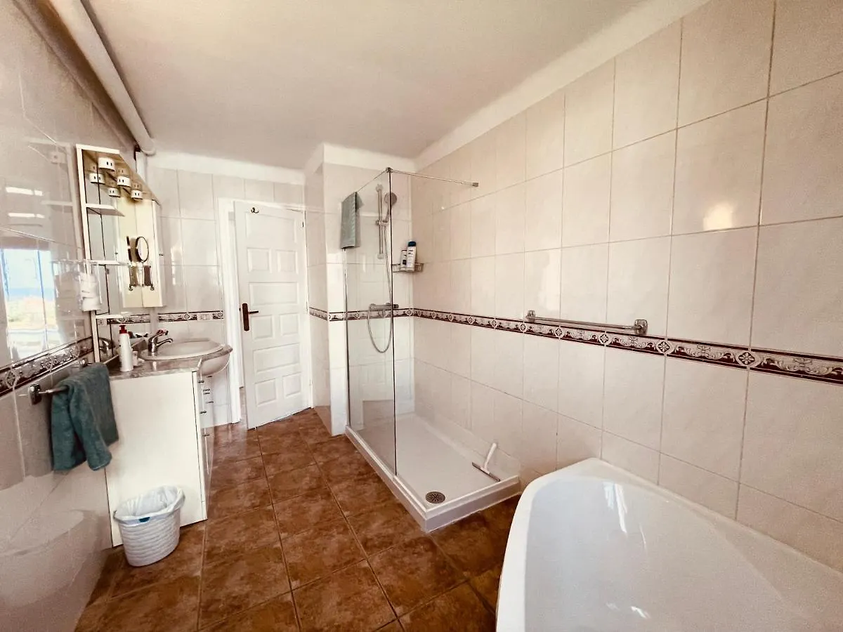 Ocean View Golf Retreat: Private Heated Pool & Spacious Family Villa San Miguel de Abona Holiday home