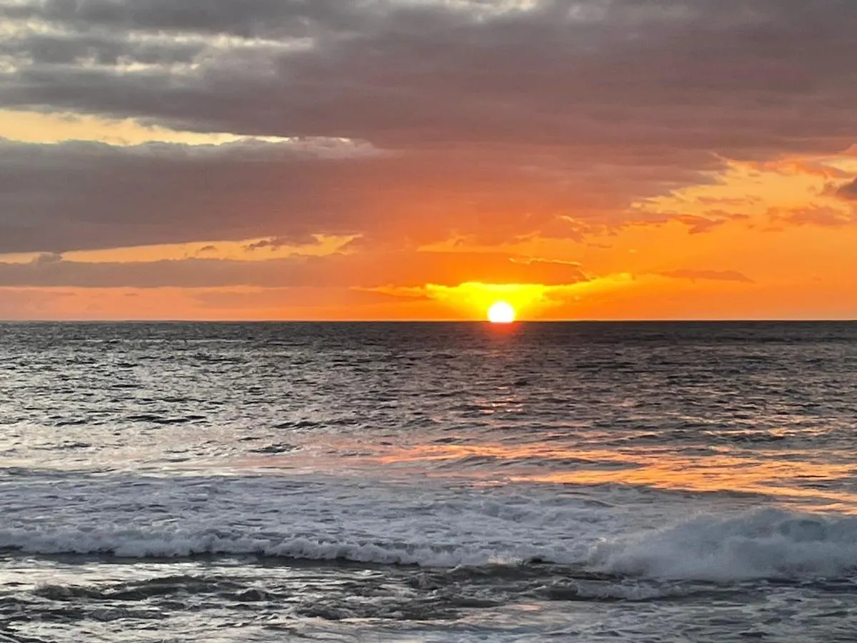 House Private Heated Pool Amazing View On Golf Ocean 3 Bedrooms 3 Bathrooms 6 To 8 Adults 3-17 Years Old Children Being Considered Adults And In Addition 0-2 Years Old Children Are Welcome For Free San Miguel de Abona Spanje